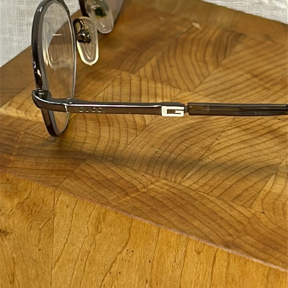 Gucci frames classic elegant